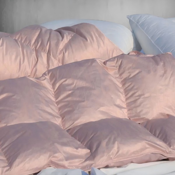 https://www.hanyunhome.com/luxurious-goose-down-comforter-ultra-soft-pima-cotton-goose-down-comforter-hotel-collection-medium-warmth-all-season-fluffy-duvet-insert-product/